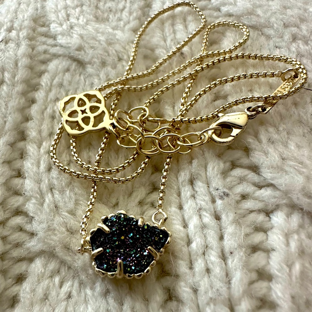 Like new Kendra Scott Rainbow Druzy Tess necklace in gold